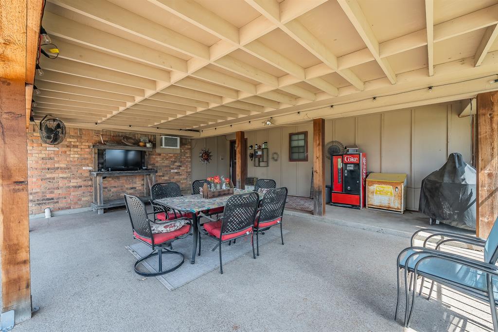 11485 Ridgeview Circle Fort Worth, TX 76244 - Photo 18 of 40 Ample room for entertaining