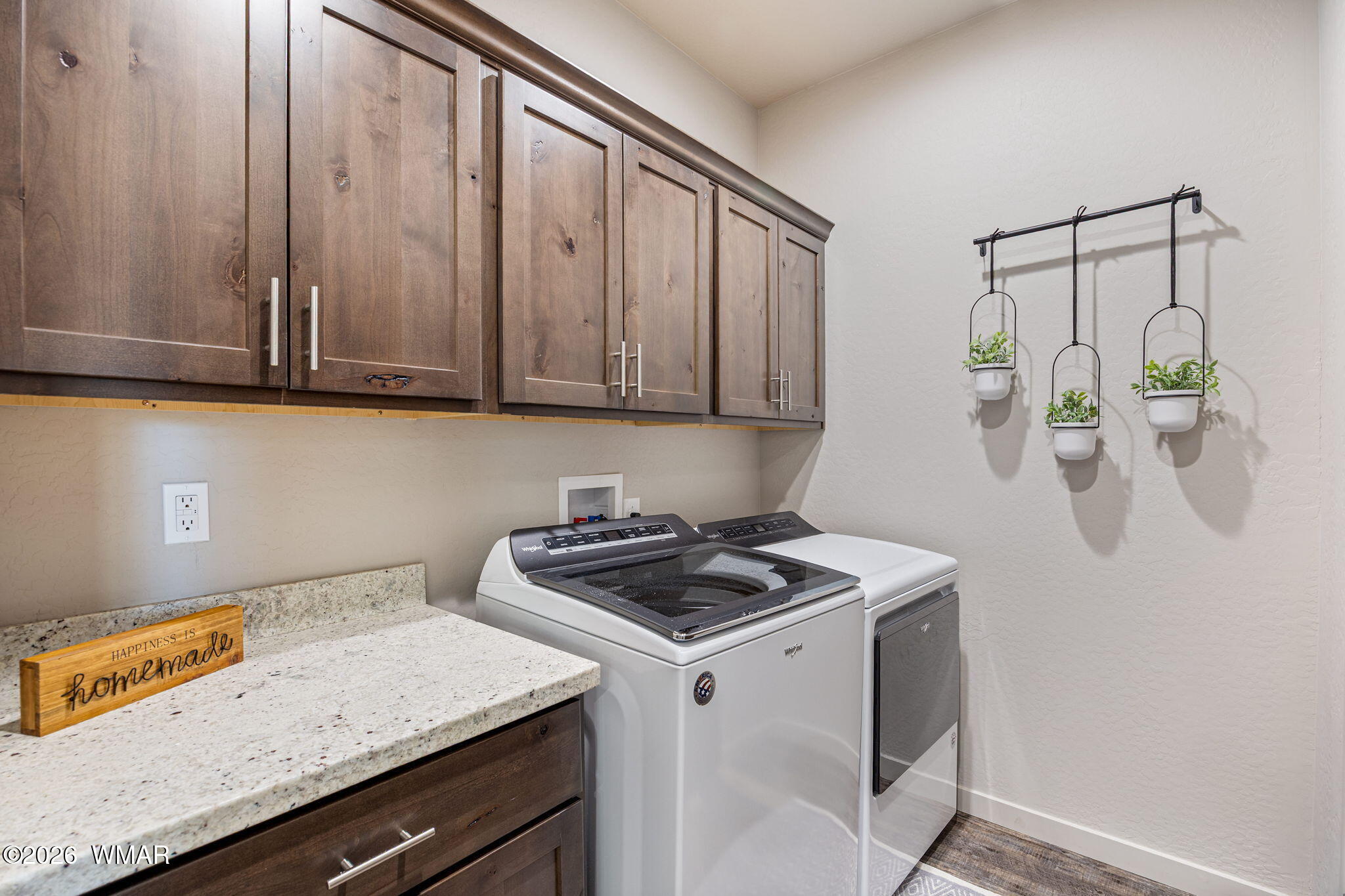 3161 North Eagle Landing Road Show Low, AZ 85901 - Photo 19 of 32 a kitchen with stainless steel appliances granite countertop a sink a stove and a microwave