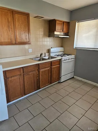 $160,000 | 9743 Treadway Lane, St. Louis, MO 63134