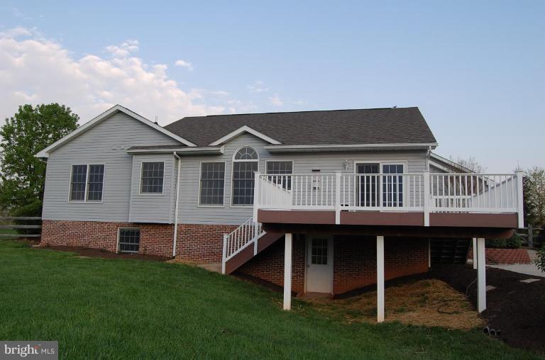 13301 Jimtown Road Thurmont, MD 21788 - Photo 11 of 30 Exterior (Rear)