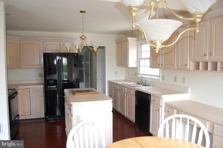 13301 Jimtown Road Thurmont, MD 21788 - Photo 17 of 30 Kitchen #2