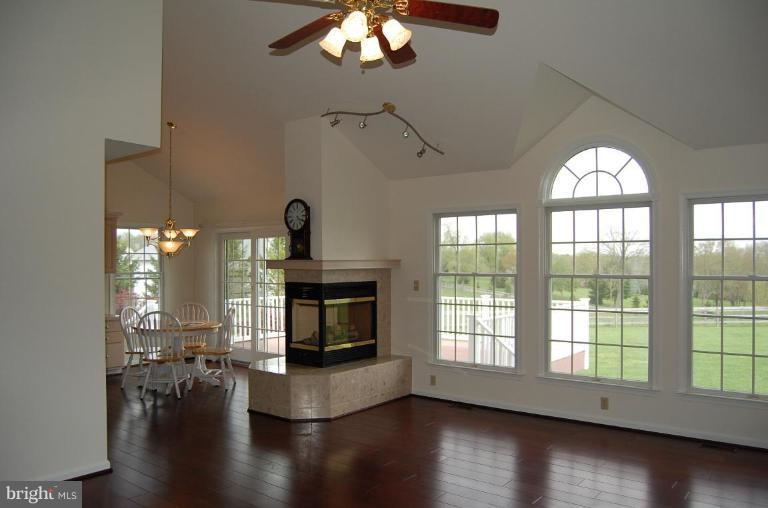 13301 Jimtown Road Thurmont, MD 21788 - Photo 22 of 30 Living Room #3