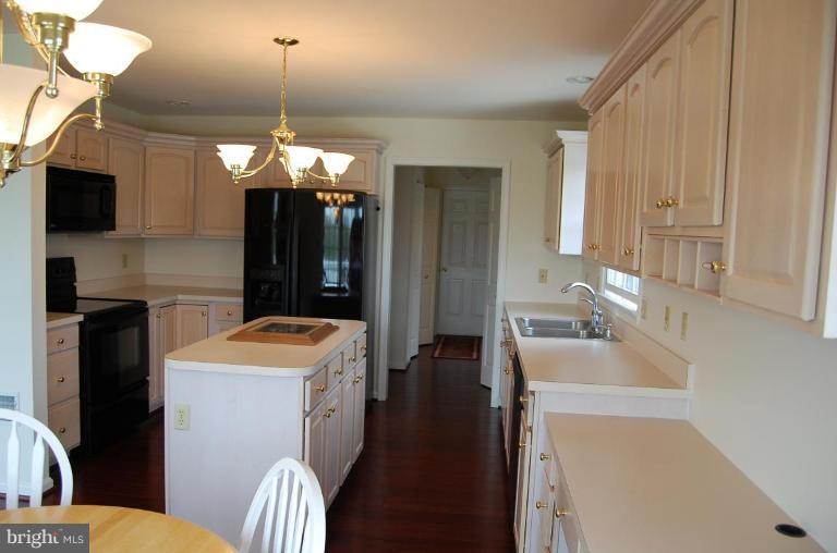 13301 Jimtown Road Thurmont, MD 21788 - Photo 24 of 30 Kitchen