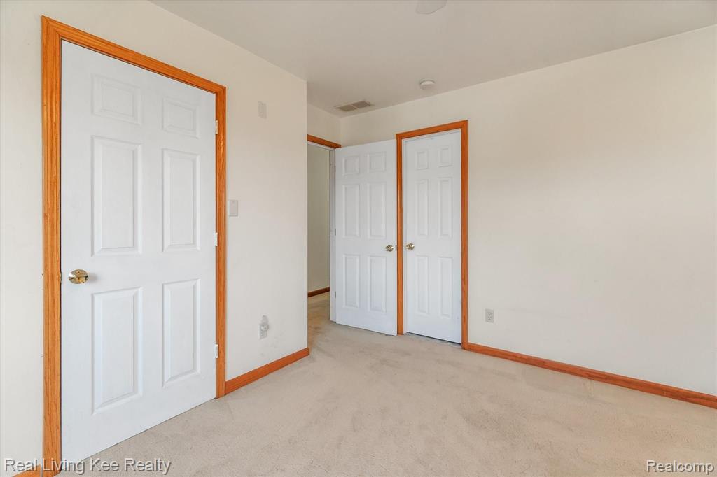 39 Fieldway Court Rochester, MI 48306 - Photo 27 of 55