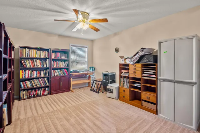 3926 Ravens Cove Run, Fort Wayne, IN 46818