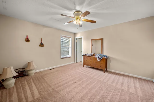 3926 Ravens Cove Run, Fort Wayne, IN 46818