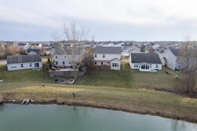 3926 Ravens Cove Run, Fort Wayne, IN 46818