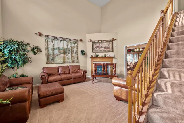 3926 Ravens Cove Run, Fort Wayne, IN 46818