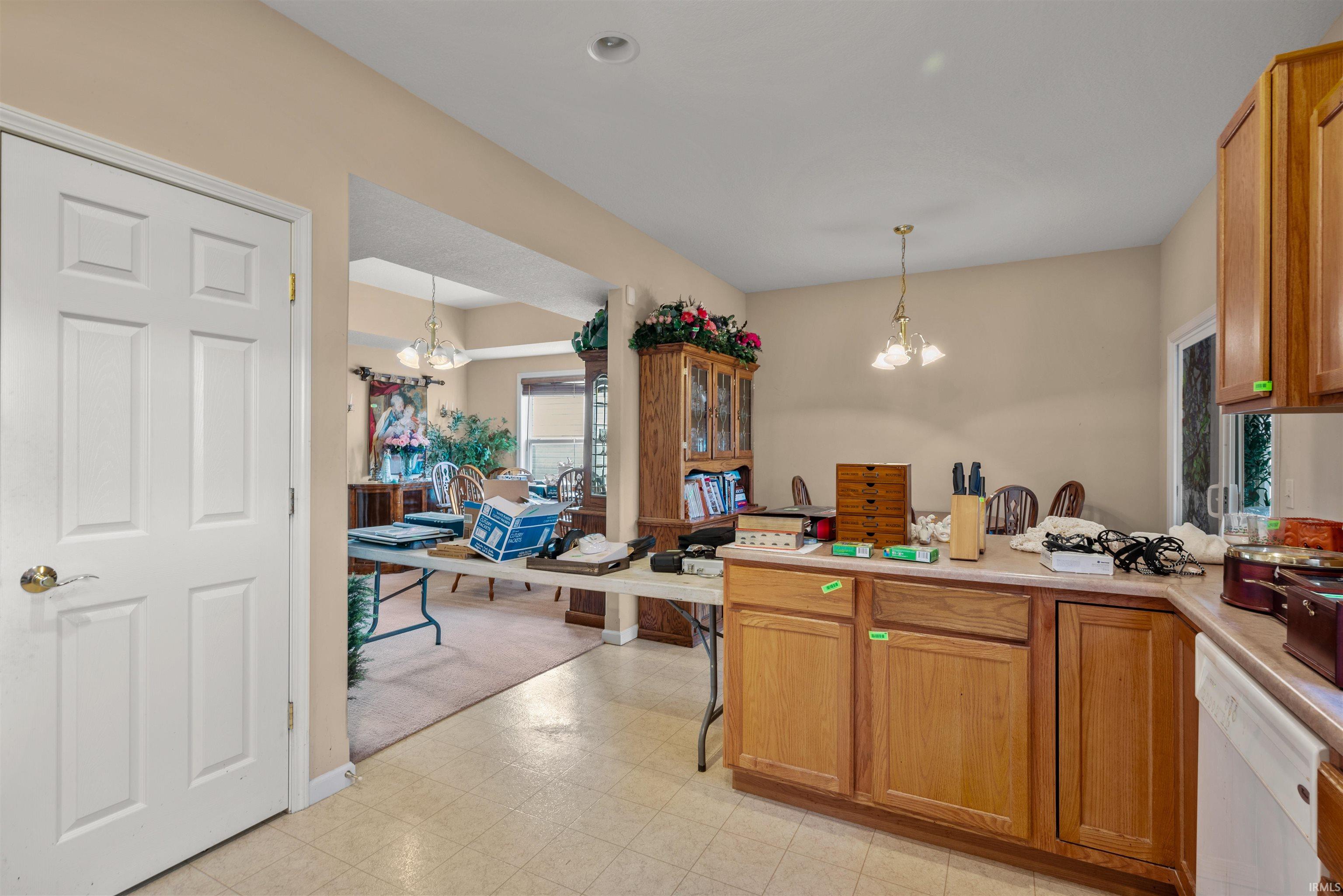 3926 Ravens Cove Run Fort Wayne, IN 46818 - Photo 9 of 36