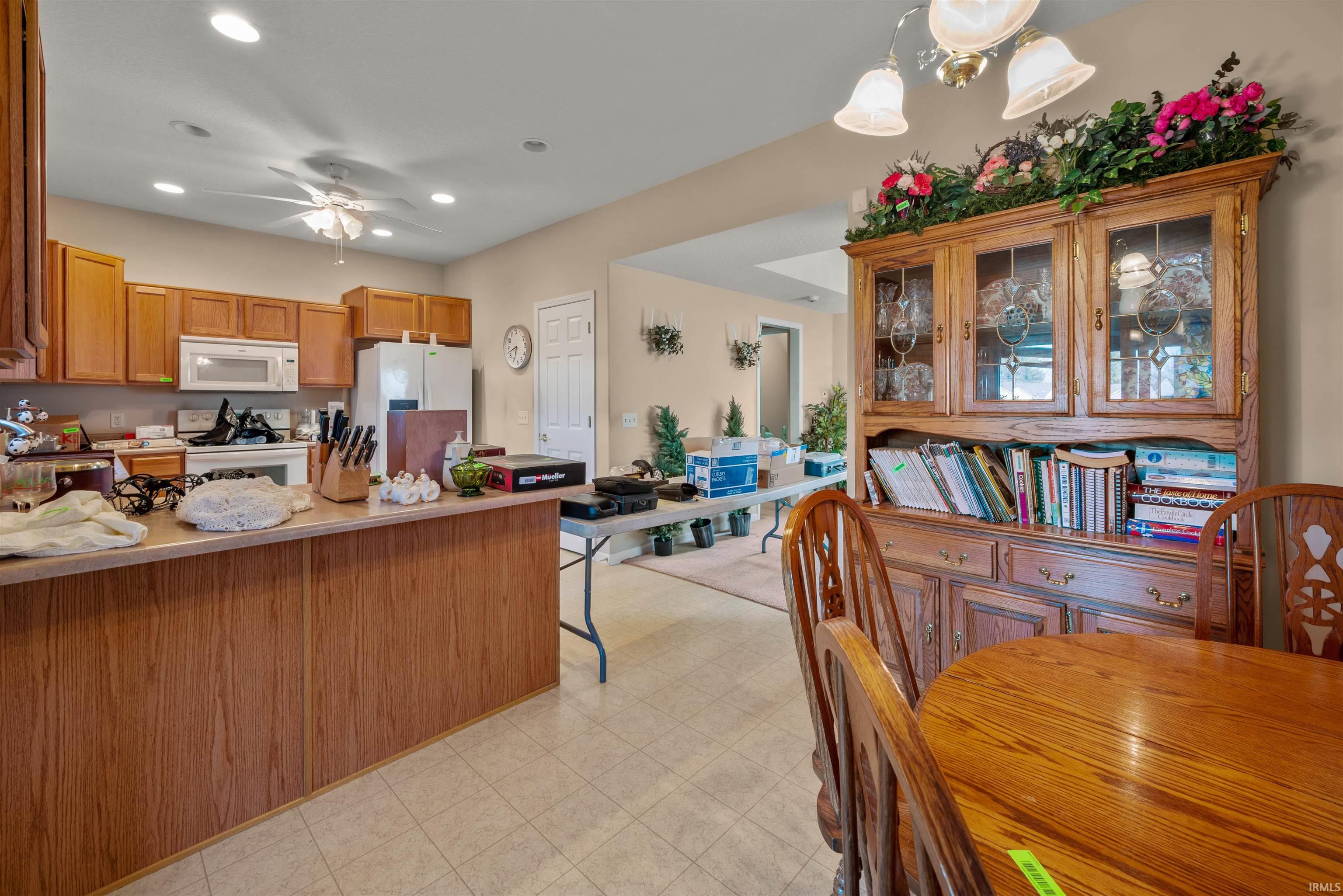 3926 Ravens Cove Run Fort Wayne, IN 46818 - Photo 10 of 36