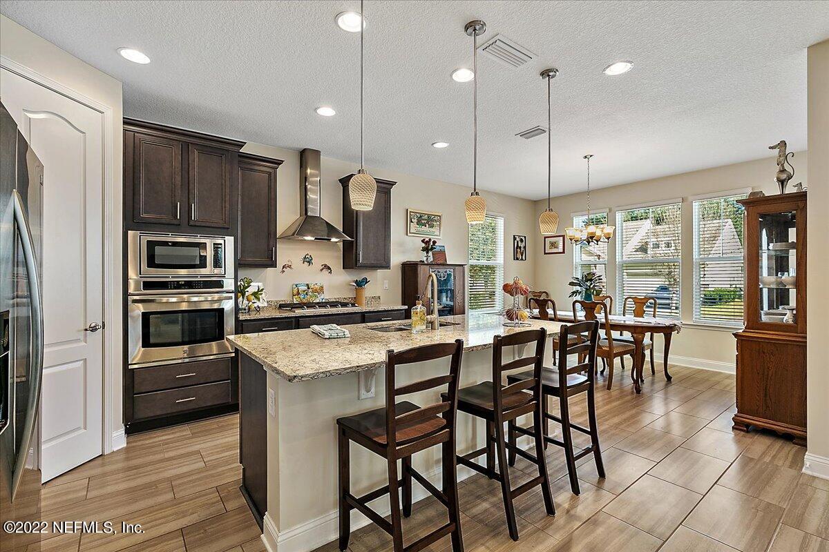655 Sternwheel Drive St. Johns, FL 32259 - Photo 11 of 42 Kitchen to Dining