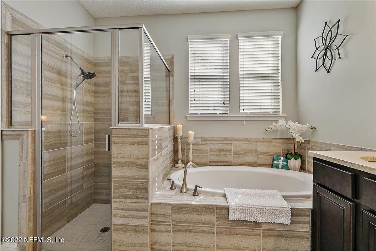655 Sternwheel Drive St. Johns, FL 32259 - Photo 16 of 42 Primary Bathroom