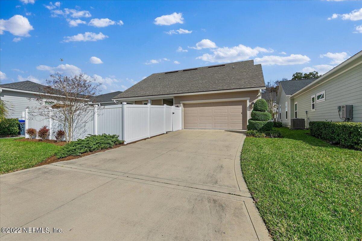 655 Sternwheel Drive St. Johns, FL 32259 - Photo 25 of 42 Attached Garage