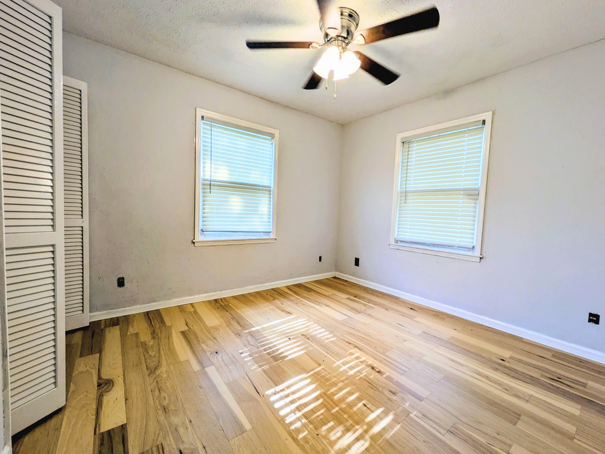 3416 Erin Road McEwen, TN 37101 - Photo 22 of 43 a view of an empty room and window