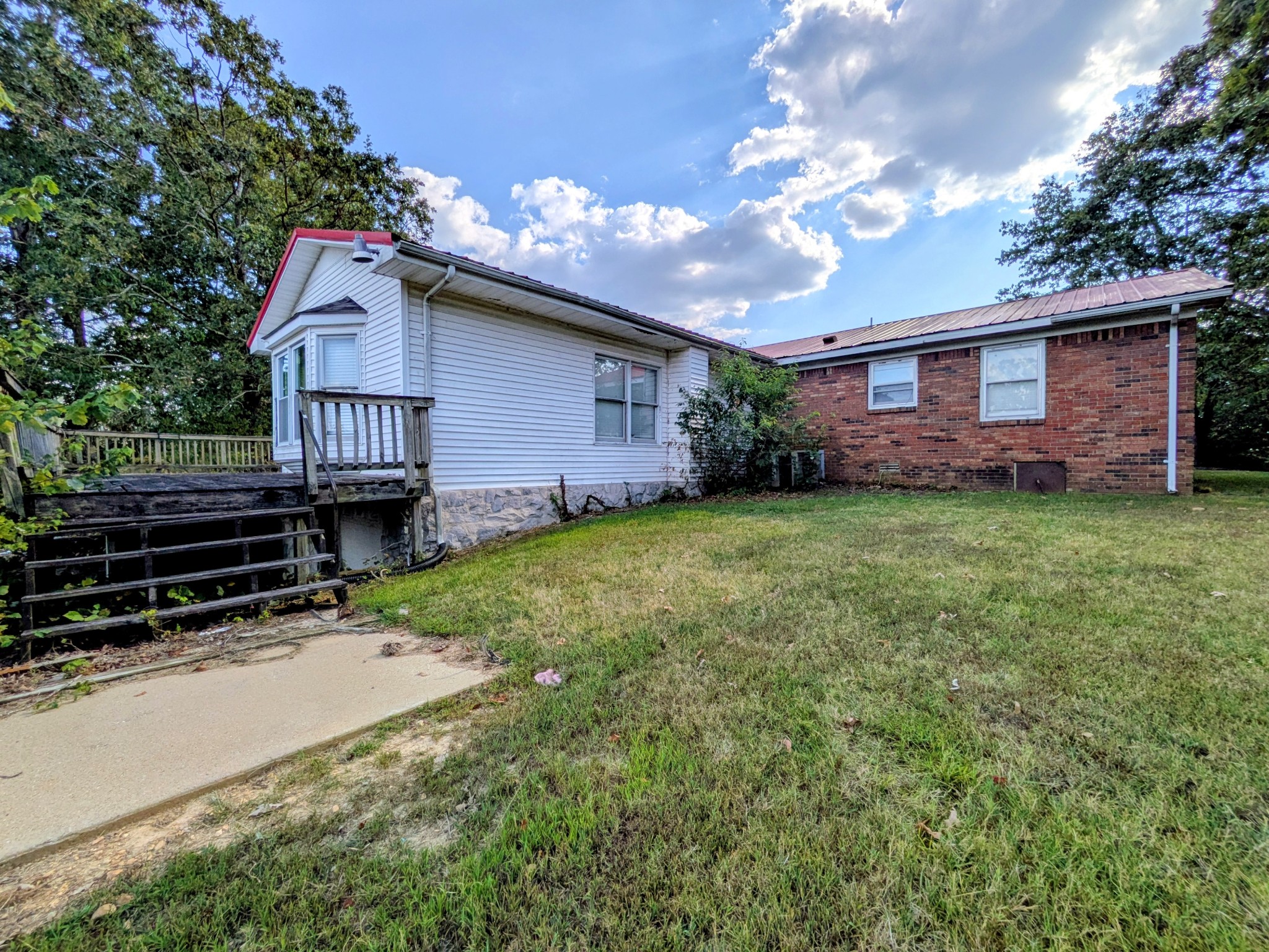 3416 Erin Road McEwen, TN 37101 - Photo 33 of 43 a backyard of a house with lots of green space