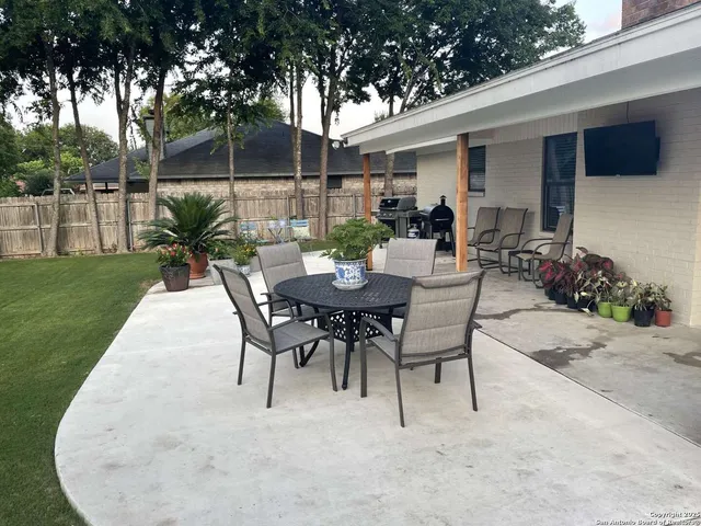 $2,000 | 323 Cardinal Drive, New Braunfels, TX 78130