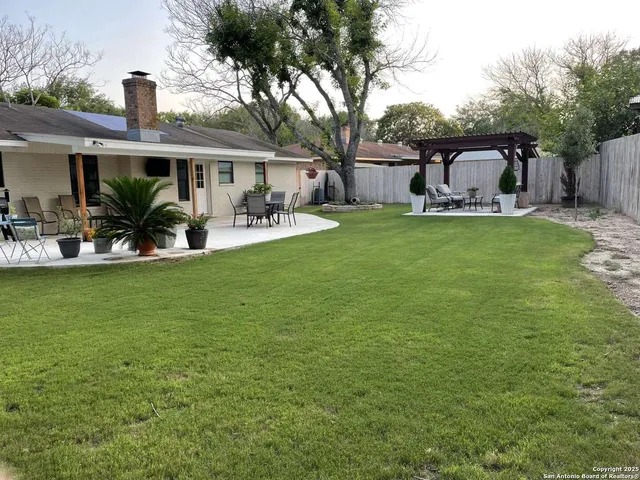 $2,000 | 323 Cardinal Drive, New Braunfels, TX 78130