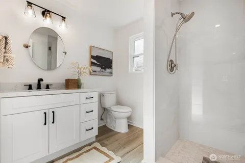 $1,175,000 | 17378 Northeast 160th Street, Woodinville, WA 98072