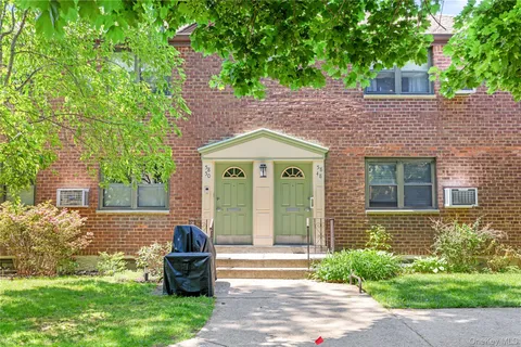 $389,999 | 58-48 246th Crescent, Unit UPPR | Douglaston