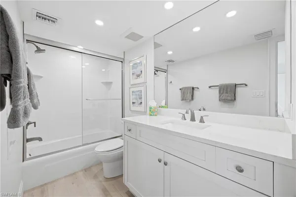 $17,000 | 3443 Gulf Shore Boulevard North, Unit 509, Naples, FL 34103
