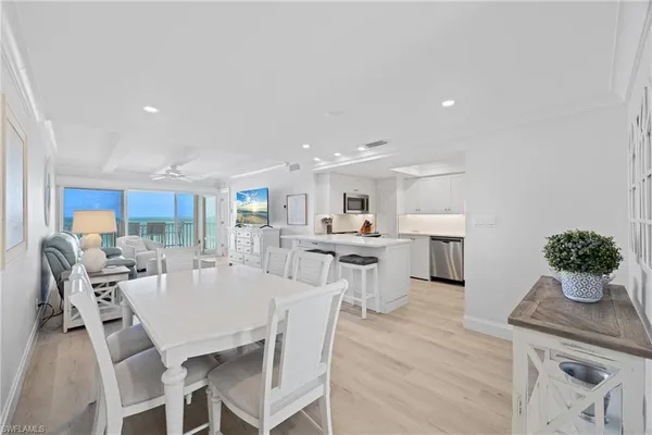 $17,000 | 3443 Gulf Shore Boulevard North, Unit 509, Naples, FL 34103