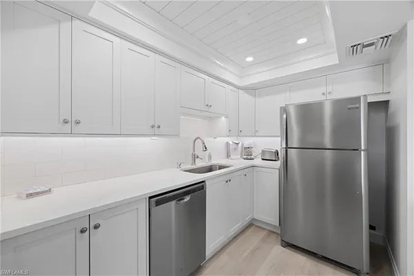 $17,000 | 3443 Gulf Shore Boulevard North, Unit 509, Naples, FL 34103