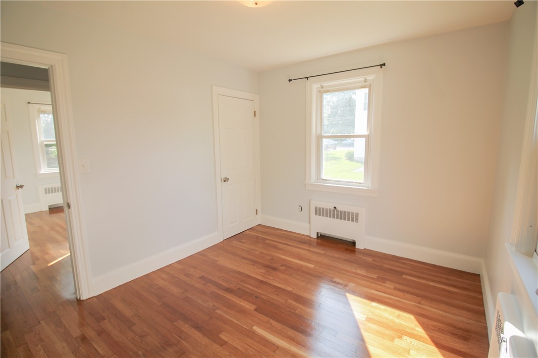 134 Strawberry Field Road Warwick, RI 02886 - Photo 8 of 21 Gallery Image 8