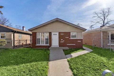 $169,900 | 9505 South Peoria Street, Chicago, IL 60643
