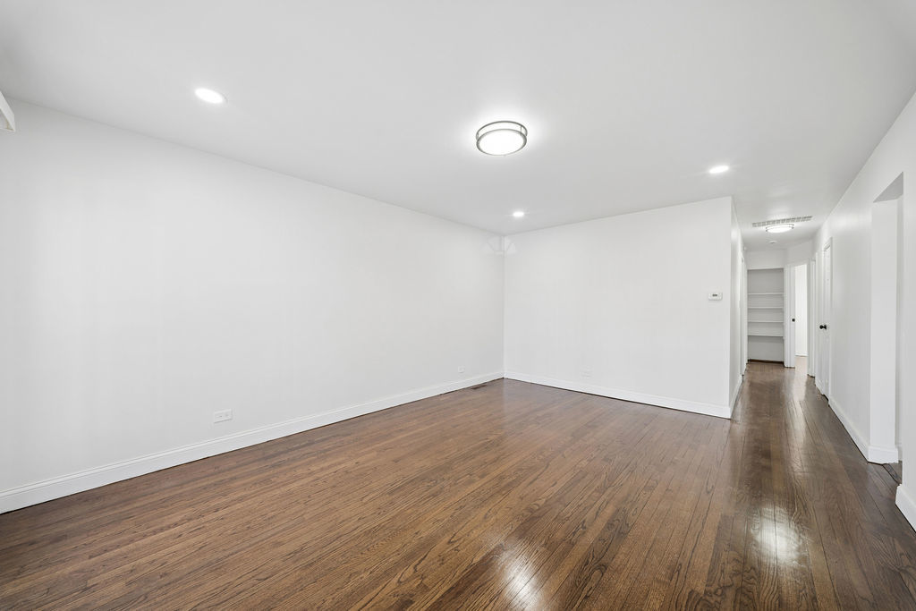 9505 South Peoria Street Chicago, IL 60643 - Photo 4 of 14