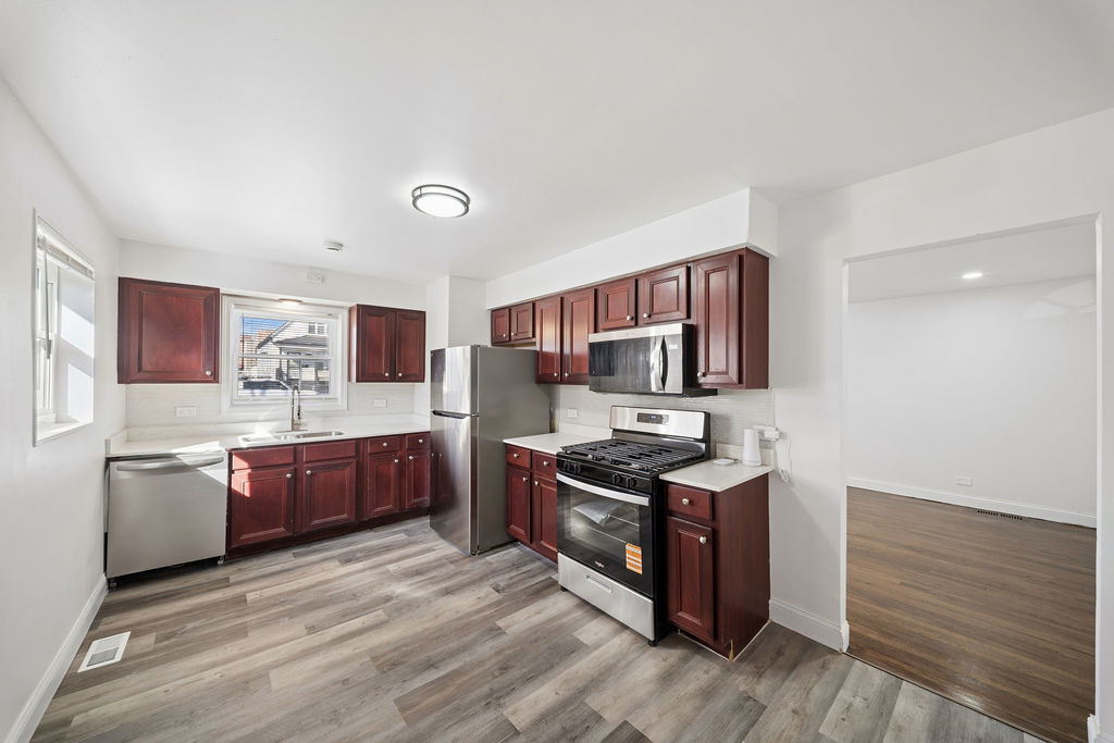 9505 South Peoria Street Chicago, IL 60643 - Photo 5 of 14