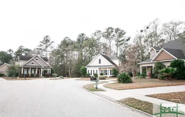 $2,600 | 85 Golden Rod Loop, Richmond Hill, GA 31324