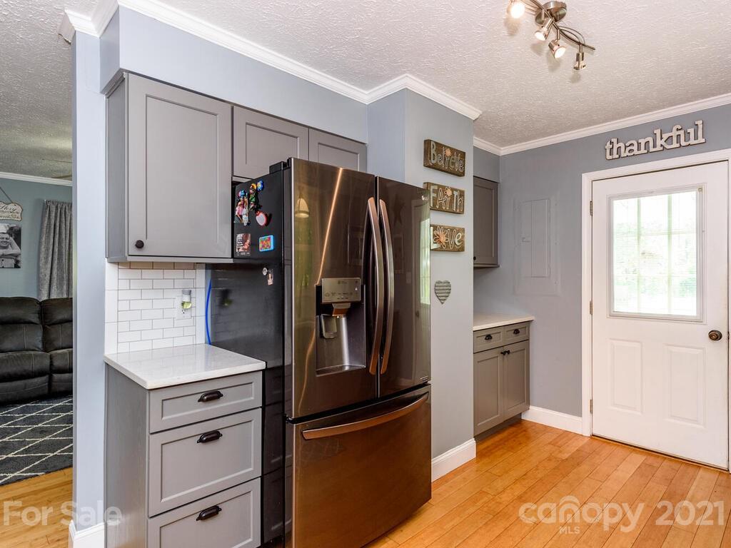 126 Snelson Road Alexander, NC 28701 - Photo 11 of 41 Gallery Image 11