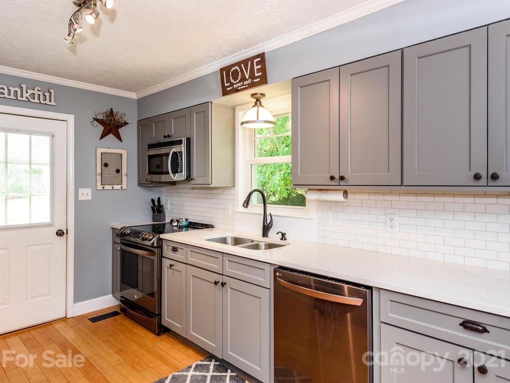 126 Snelson Road Alexander, NC 28701 - Photo 12 of 41 Gallery Image 12