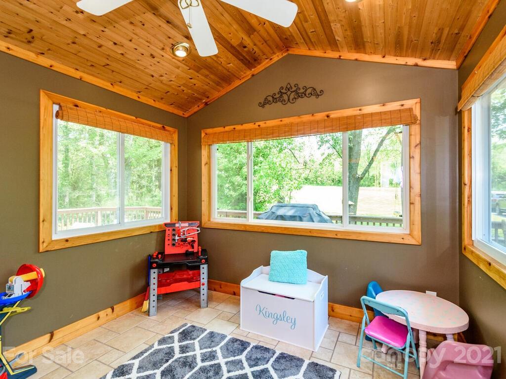 126 Snelson Road Alexander, NC 28701 - Photo 6 of 41 Gallery Image 6