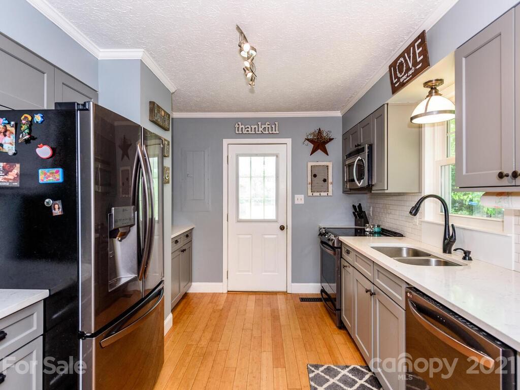 126 Snelson Road Alexander, NC 28701 - Photo 10 of 41 Gallery Image 10