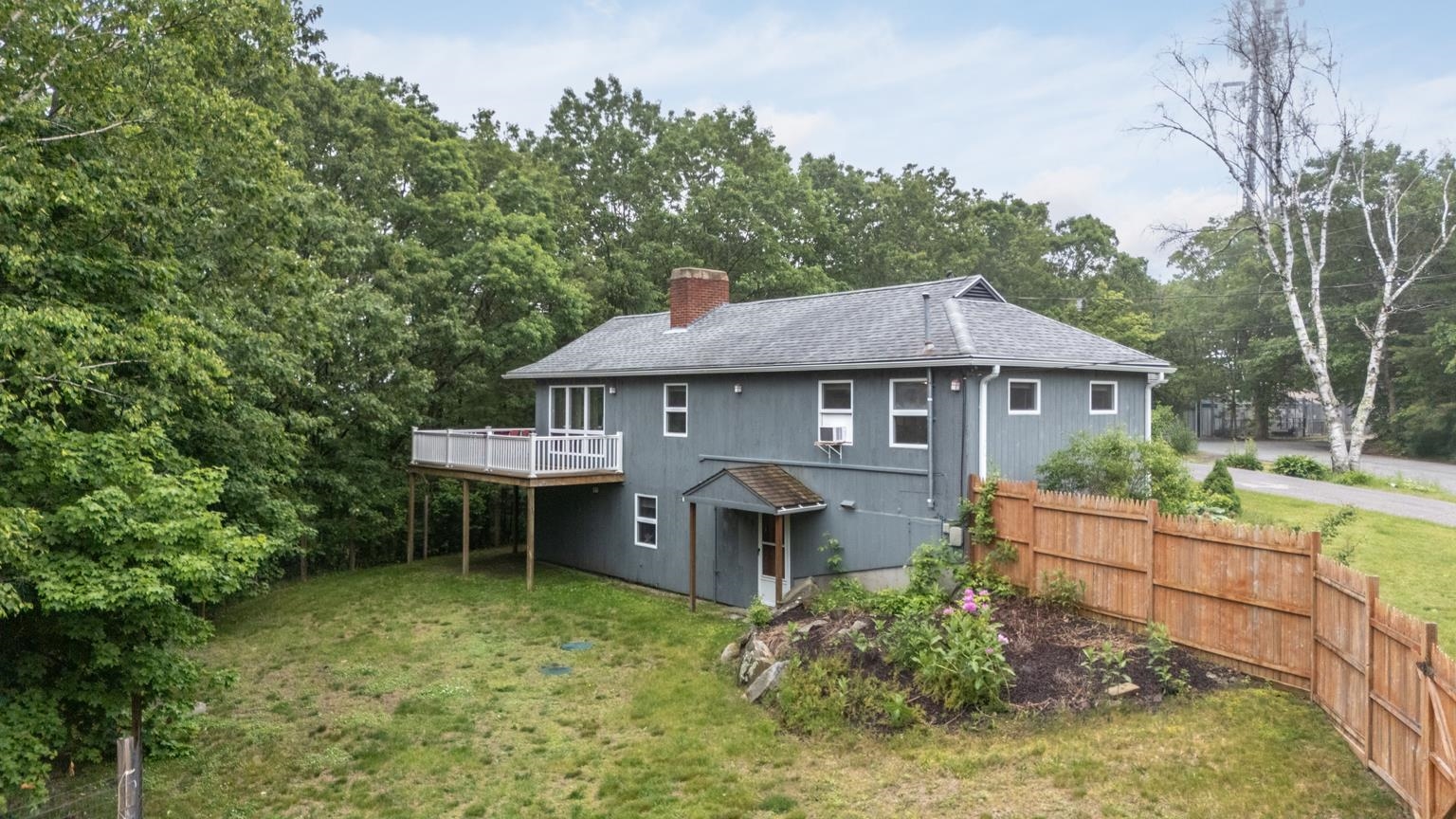 113 Watchtower Road Hopkinton, NH 03229 - Photo 2 of 43