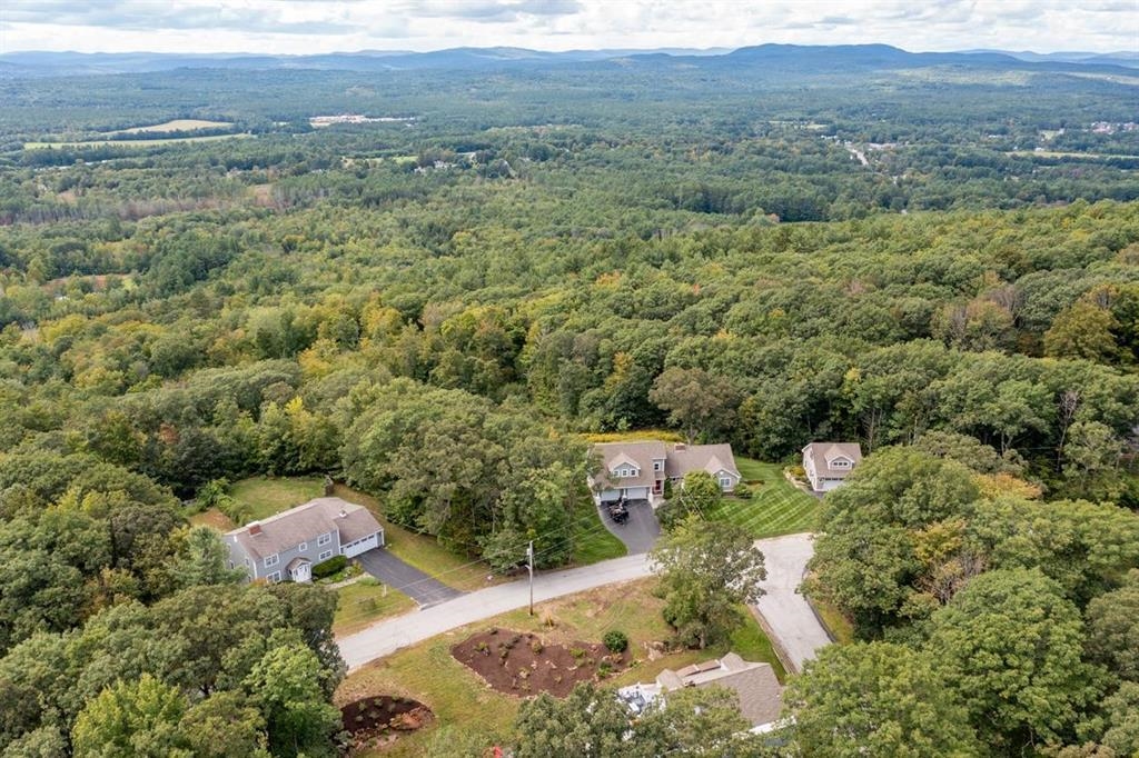 113 Watchtower Road Hopkinton, NH 03229 - Photo 4 of 43