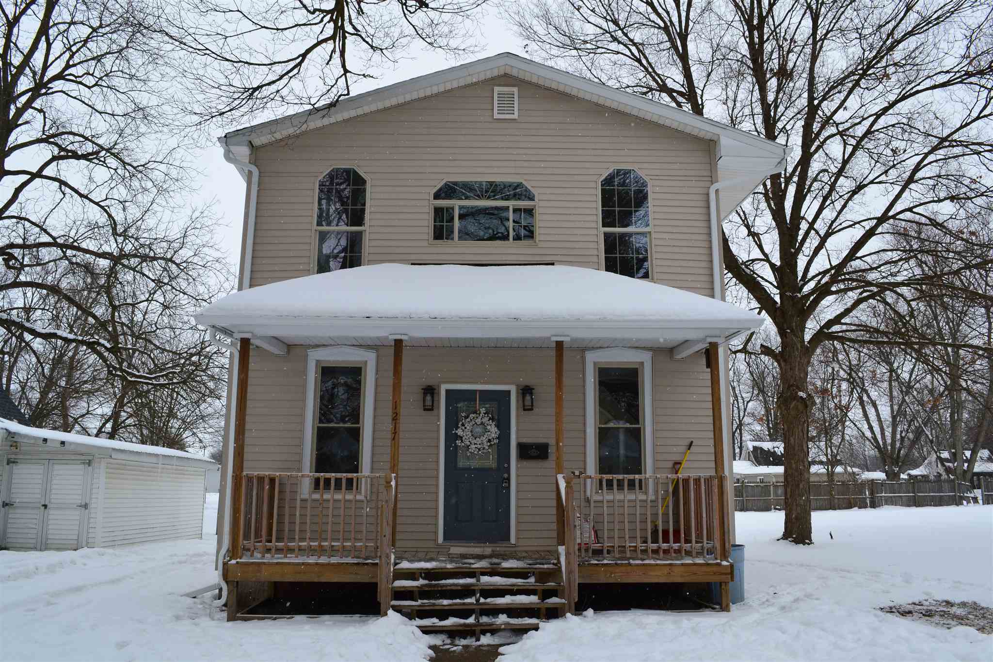 1217 Elm Street Rochester, IN 46975 - Photo 1 of 28