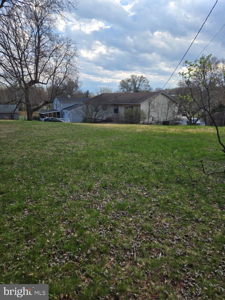 2034 Cherry Court Edgewood, MD 21040 - Photo 2 of 38 a view of yard with green space