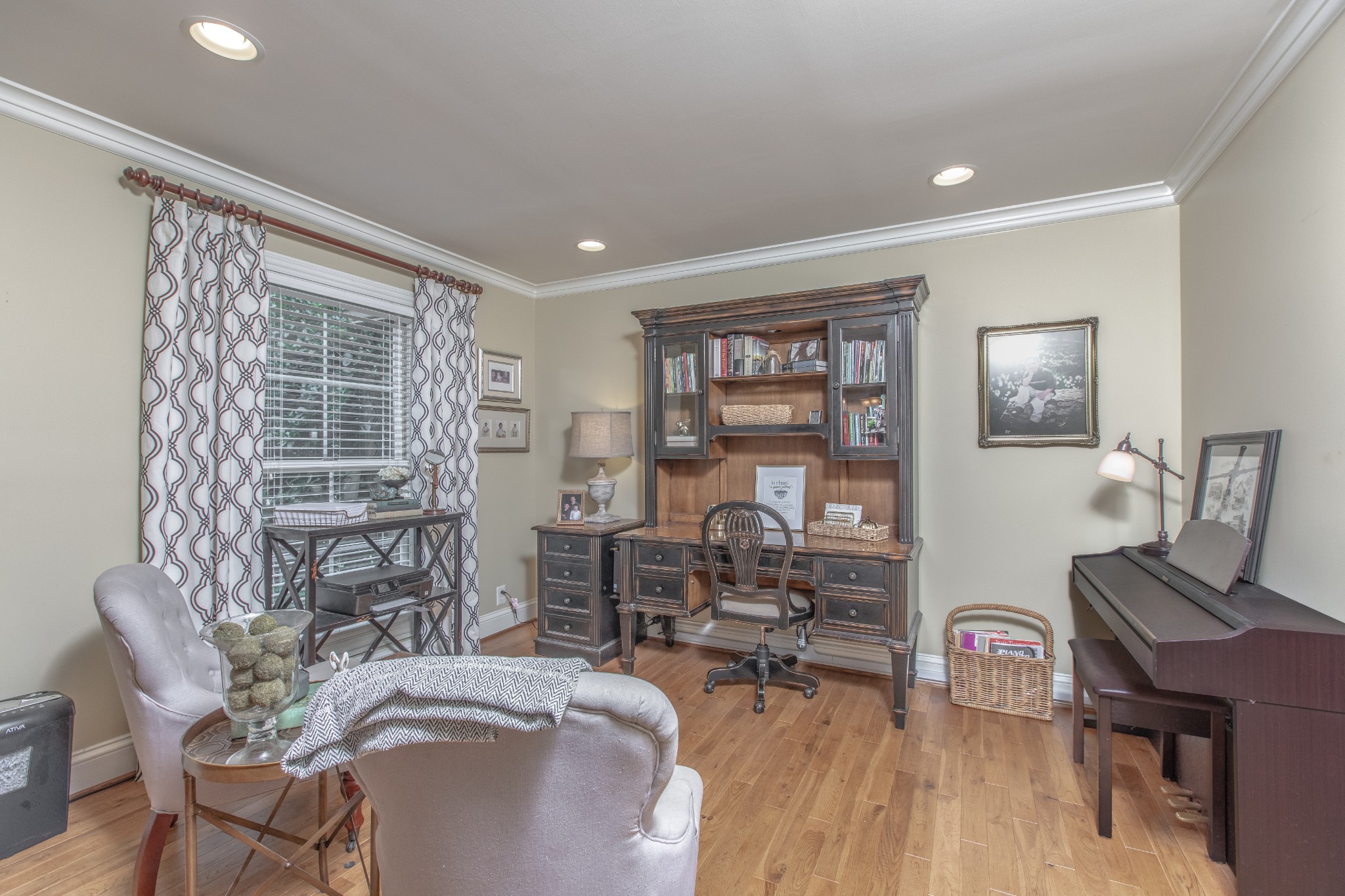2013 Stratford Road Murfreesboro, TN 37129 - Photo 23 of 46 a living room with furniture and a window