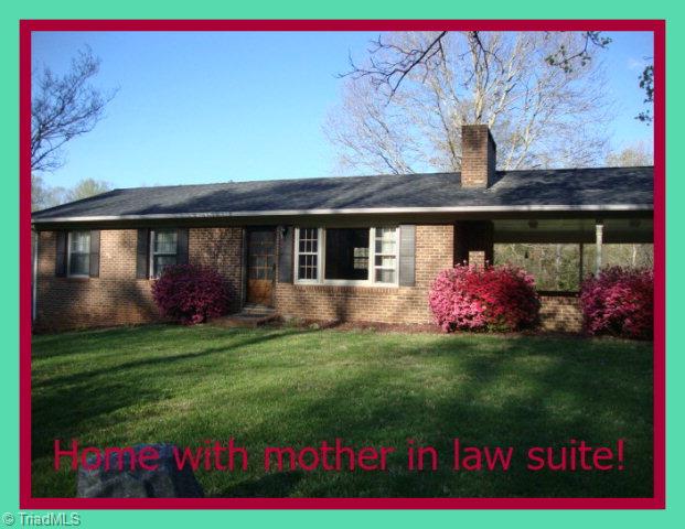 220 Thunder Road Boomer, NC 28606 - Photo 1 of 28 Main View