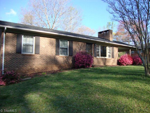220 Thunder Road Boomer, NC 28606 - Photo 3 of 28 Front View