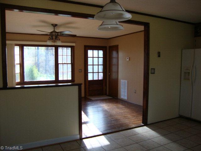 220 Thunder Road Boomer, NC 28606 - Photo 8 of 28 Living R & kitchen