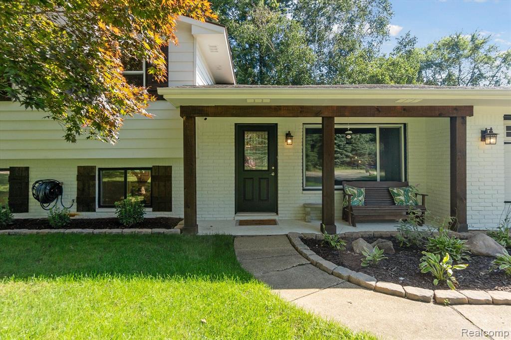 7184 Holcomb Road Clarkston, MI 48346 - Photo 6 of 42