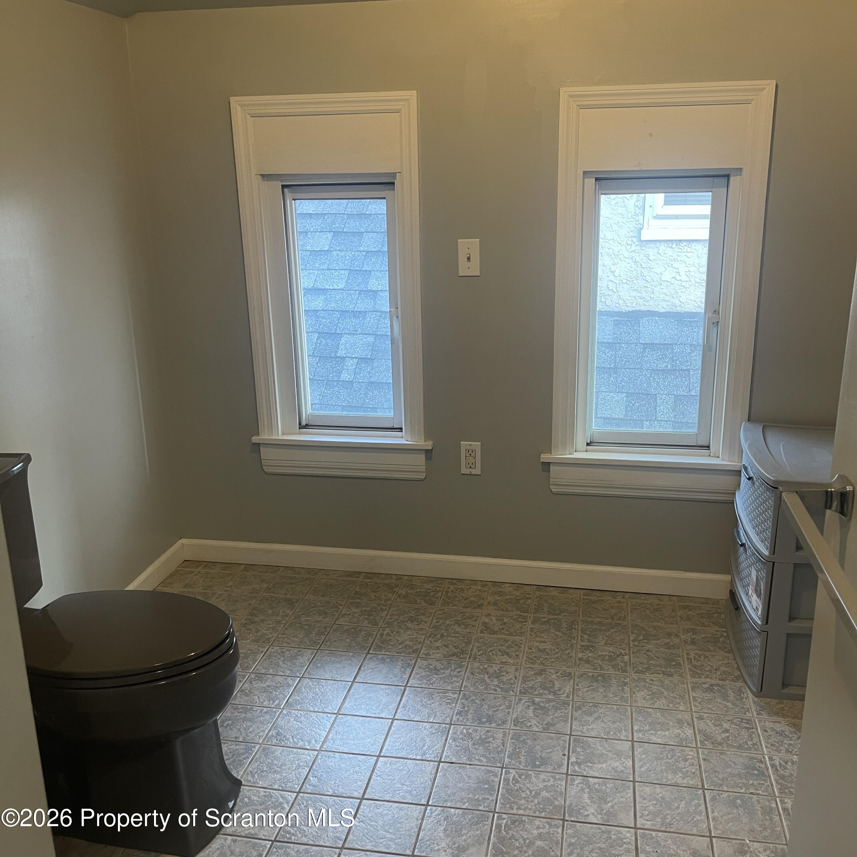 1007 Clay Avenue Scranton, PA 18510 - Photo 22 of 49 Apt 1 full bath