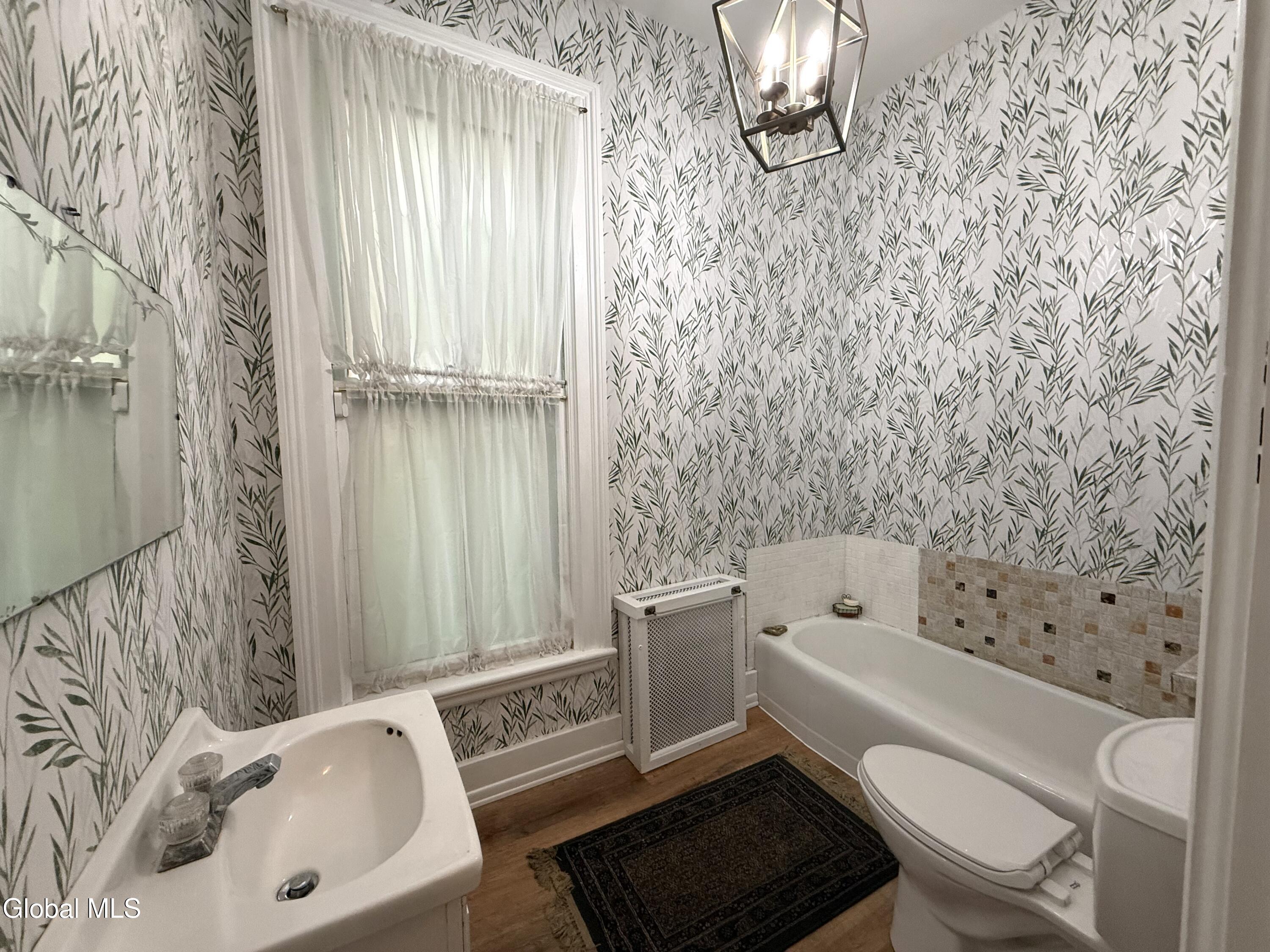 822 Union Street Schenectady, NY 12308 - Photo 12 of 39 IMG_4633