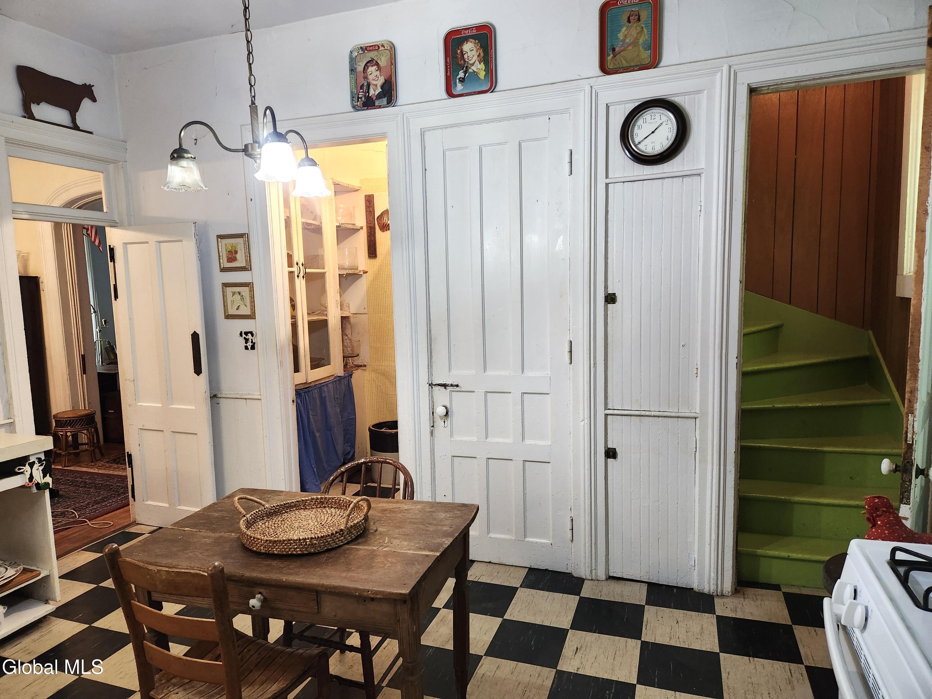 822 Union Street Schenectady, NY 12308 - Photo 8 of 39 1000029895