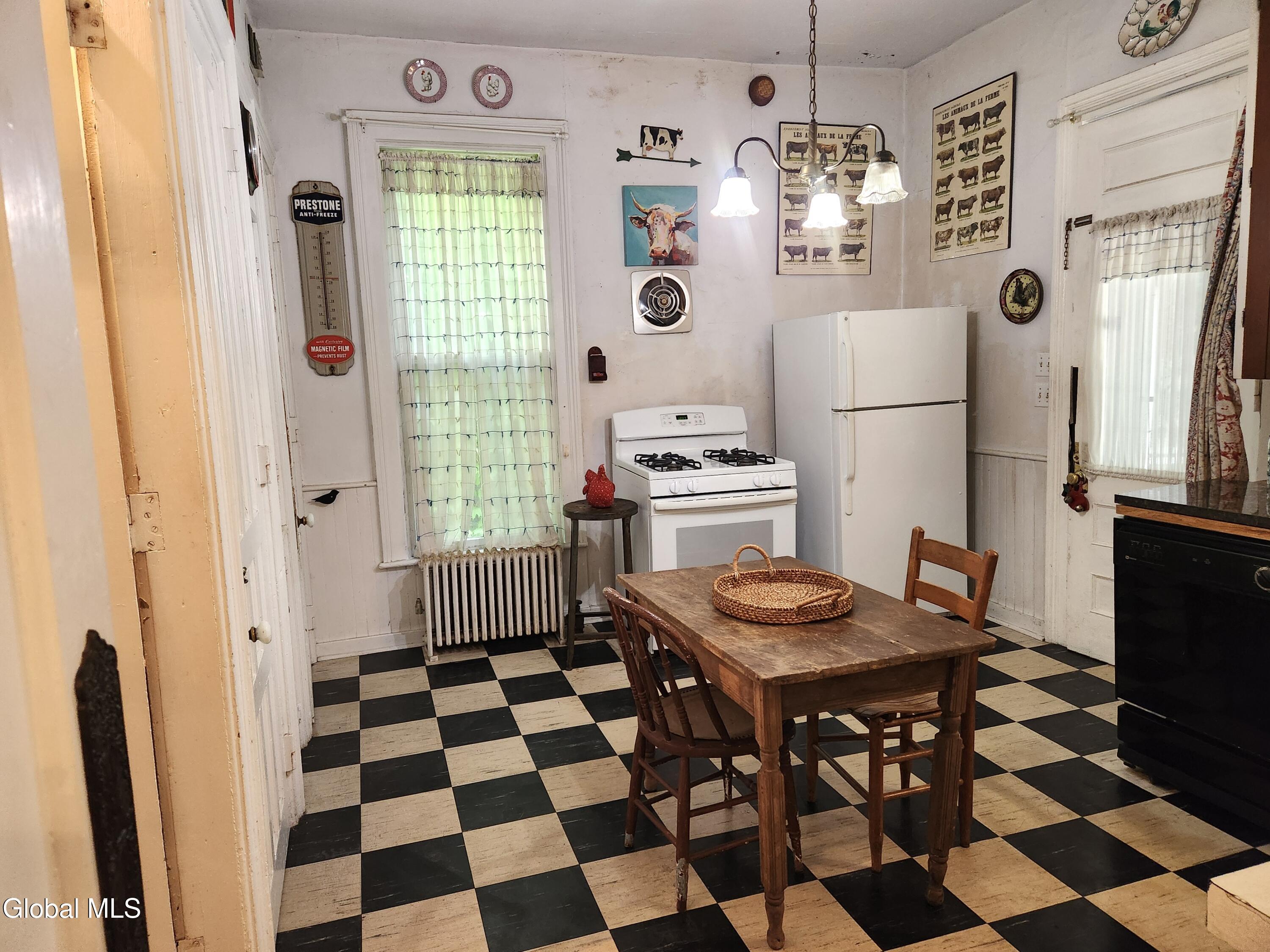 822 Union Street Schenectady, NY 12308 - Photo 10 of 39 1000029892