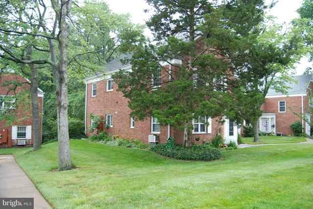 3312 Gunston Road, Unit 73033 Alexandria, VA 22302 - Photo 5 of 15 Side