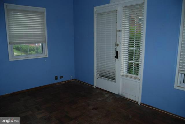 3312 Gunston Road, Unit 73033 Alexandria, VA 22302 - Photo 10 of 15 Dining Room